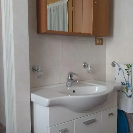 Piller Roner Rosa Apartman *